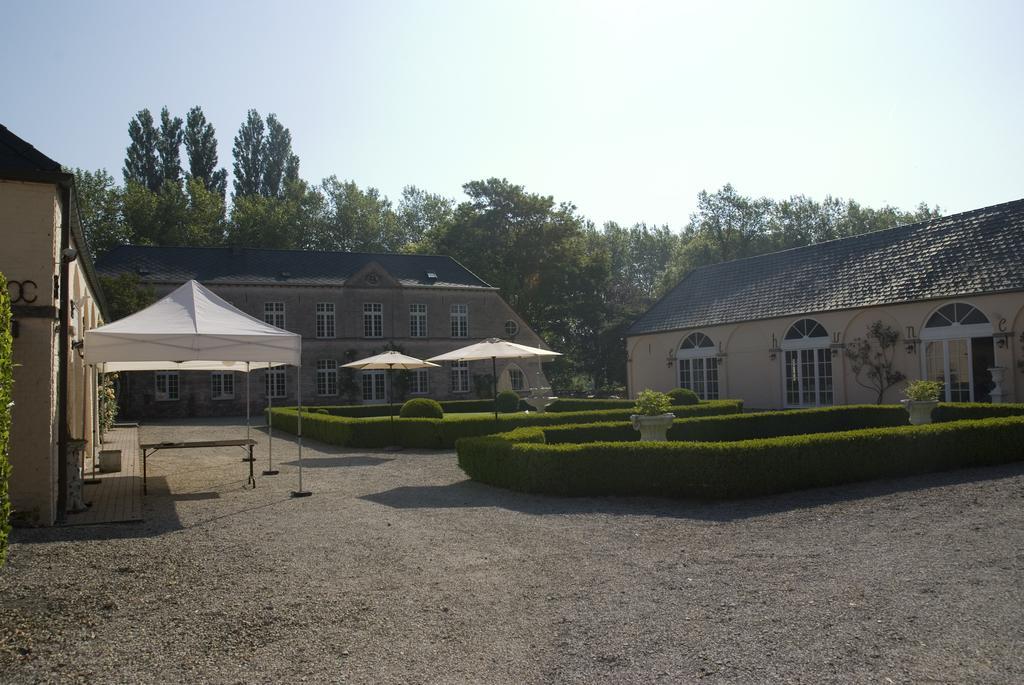 B&B Chateau Bagatelle Frasnes-lez-Anvaing Экстерьер фото