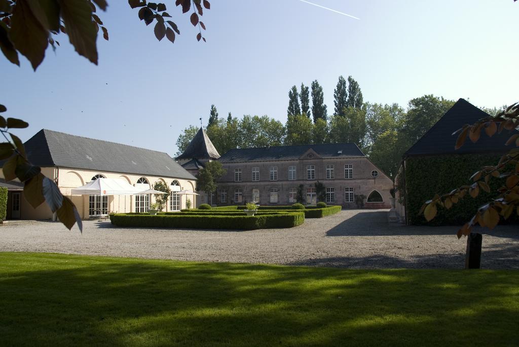 B&B Chateau Bagatelle Frasnes-lez-Anvaing Экстерьер фото